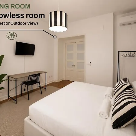 1e- Walk Everywhere From Lisbon's Iconic Neighborhoods, Rossio, Chiado, Baixa And Liberty Avenue Pensionat *