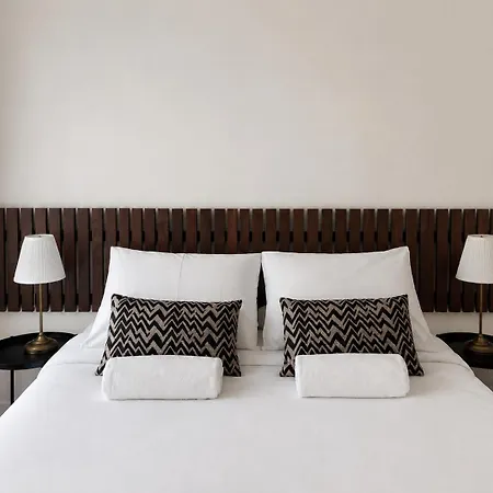 1e- Walk Everywhere From Lisbon's Iconic Neighborhoods, Rossio, Chiado, Baixa And Liberty Avenue * Lissabon